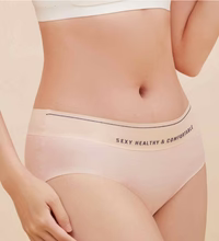 Massive Spot Girl Ice Silk Mid-Waist Underwear – Breathable, Seamless & Sexy Comfort